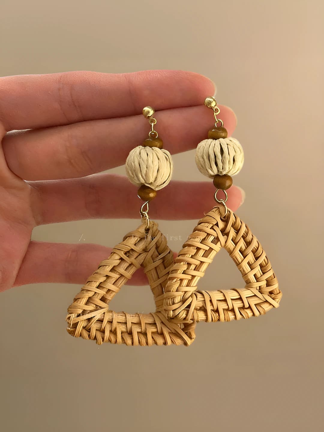 Woven vine triangle stud earrings