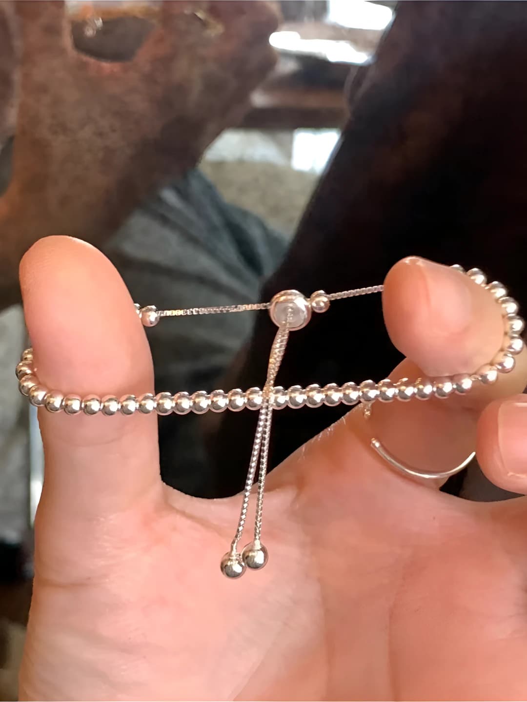 Women's adjustable beaded bracelet with geometric shape, minimalist style, gift