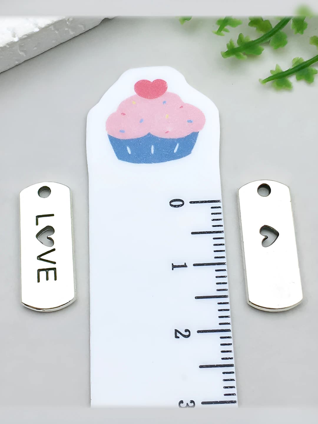 To'g'ri burchak harflar love 8x20mm-1.5g