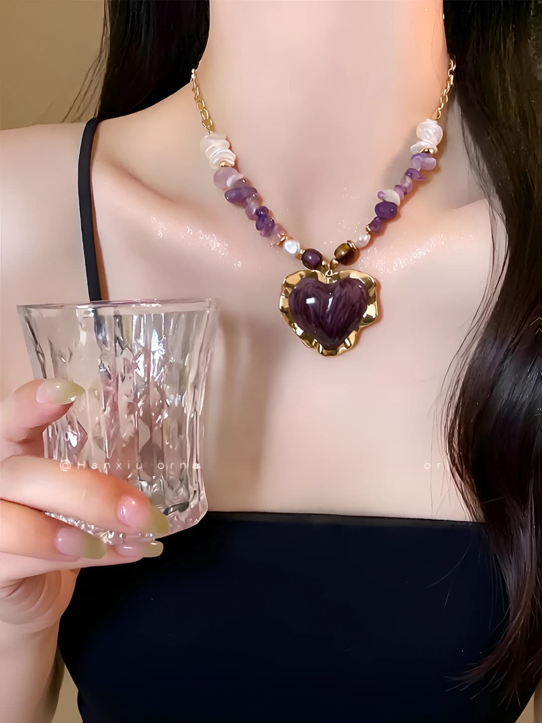 Women's heart pendant necklace with imitation pearls, luxury style, fashionable clavicle chain