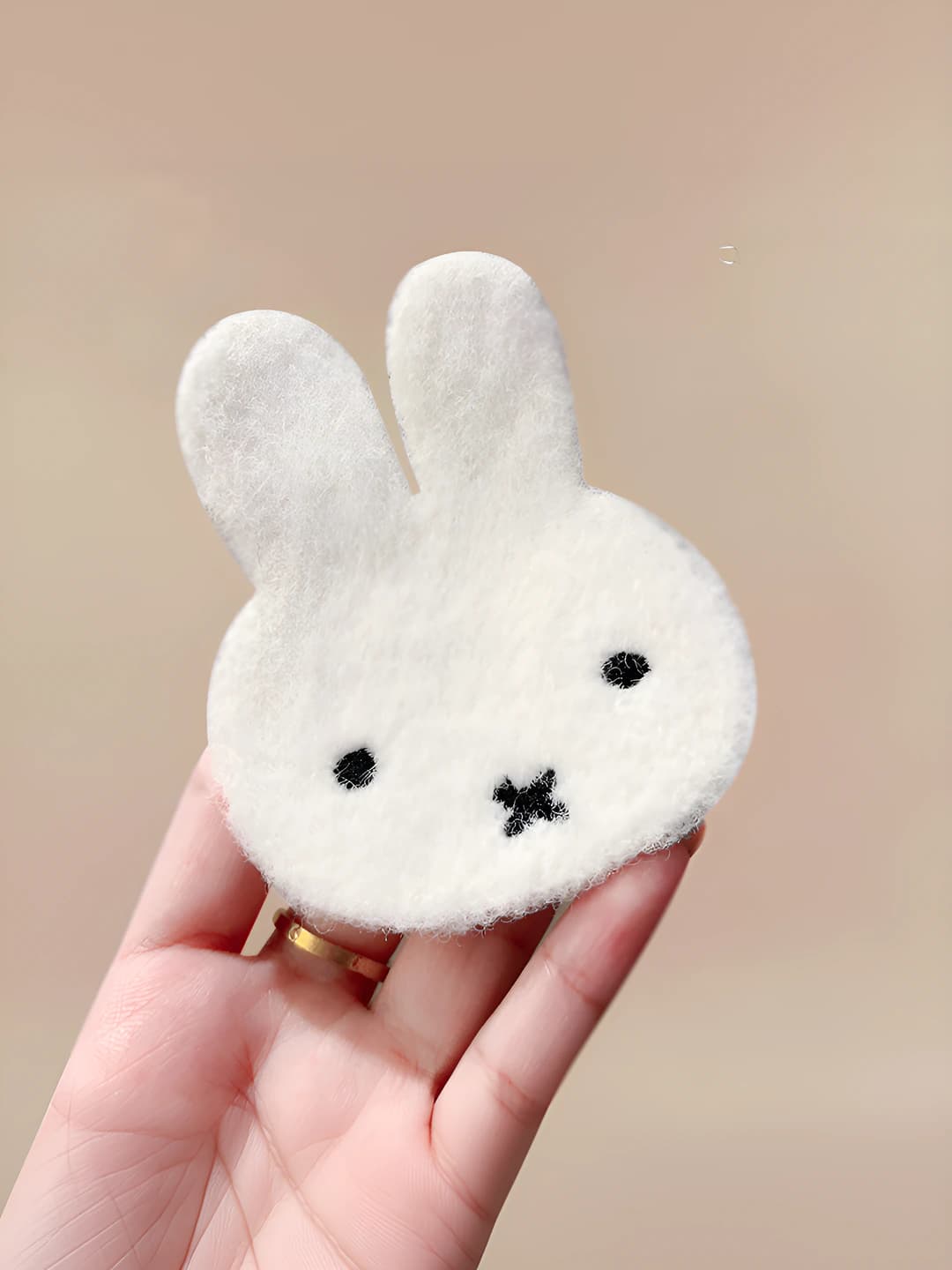 White Miffy fluffy hair clip