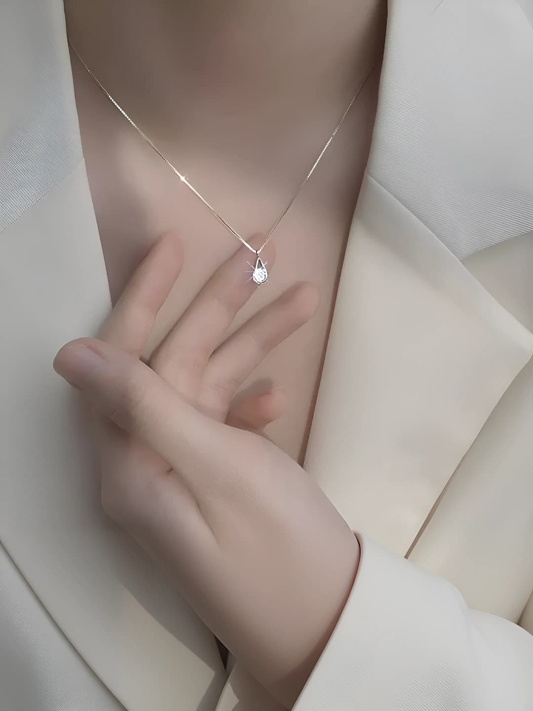 Zircon drop necklace