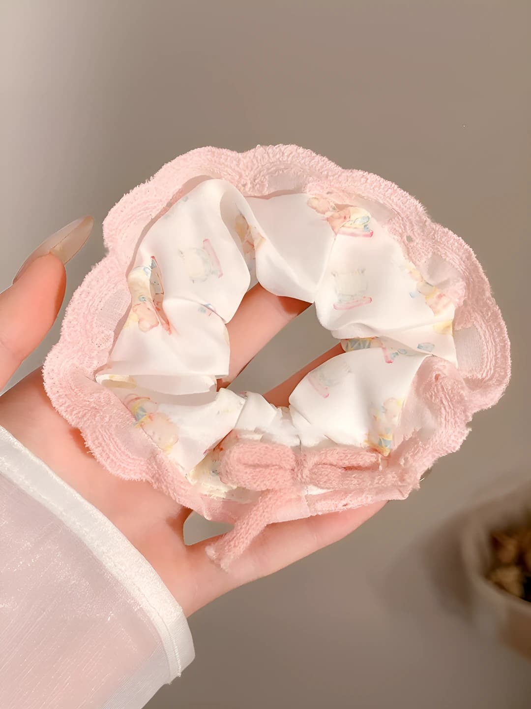 1# Bow scrunchie, pink, 10 cm