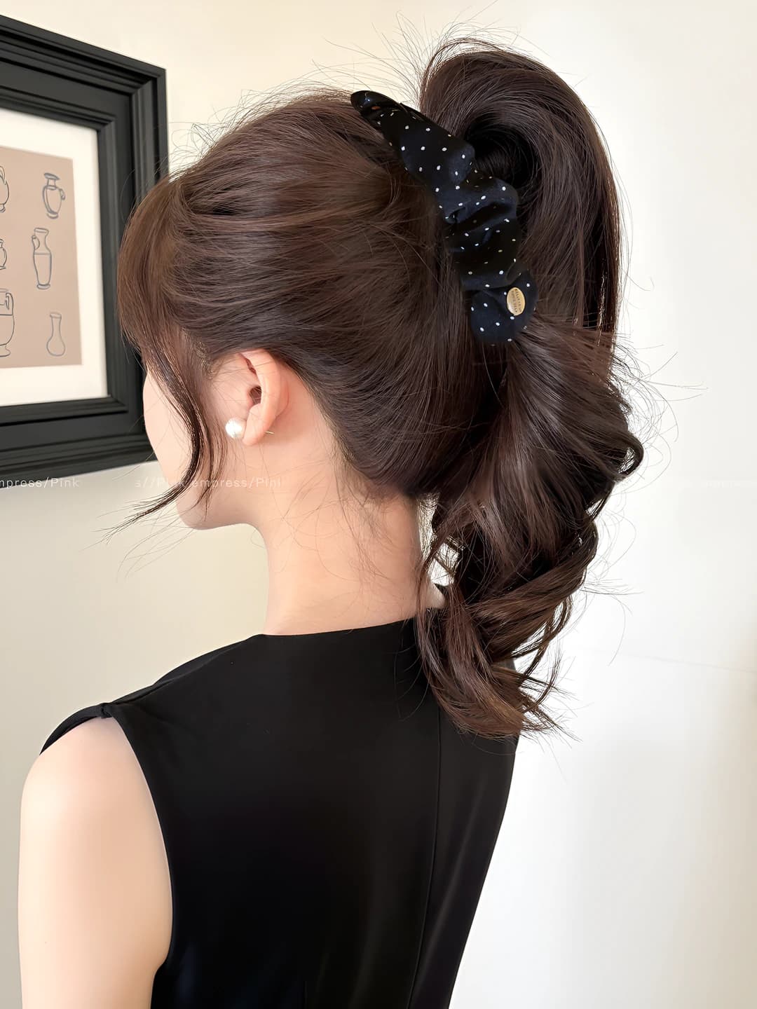 1# Black polka dot banana clip ~13 cm