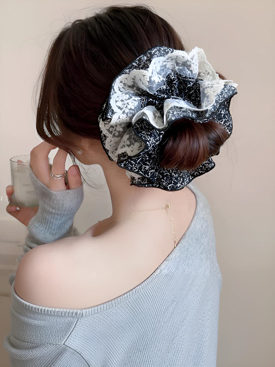 2# Black lace 15 cm