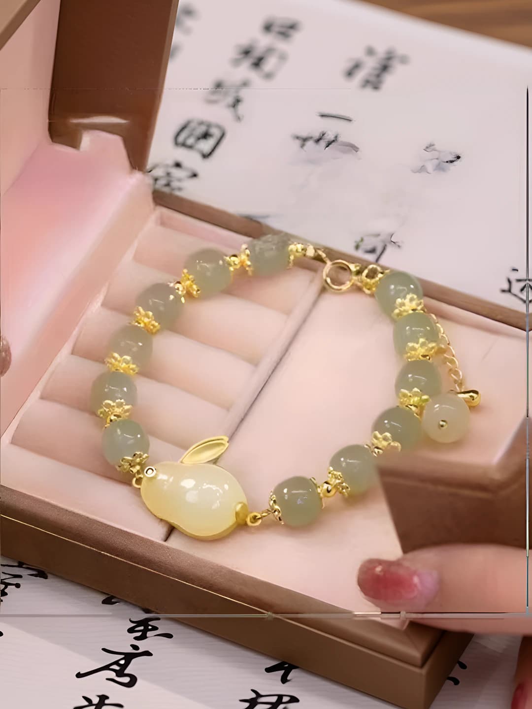 Gold rabbit bracelet [1 pc]