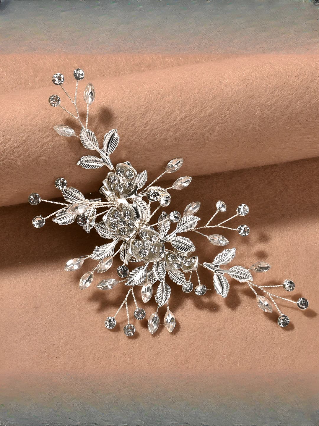 Glossy silver hair clip