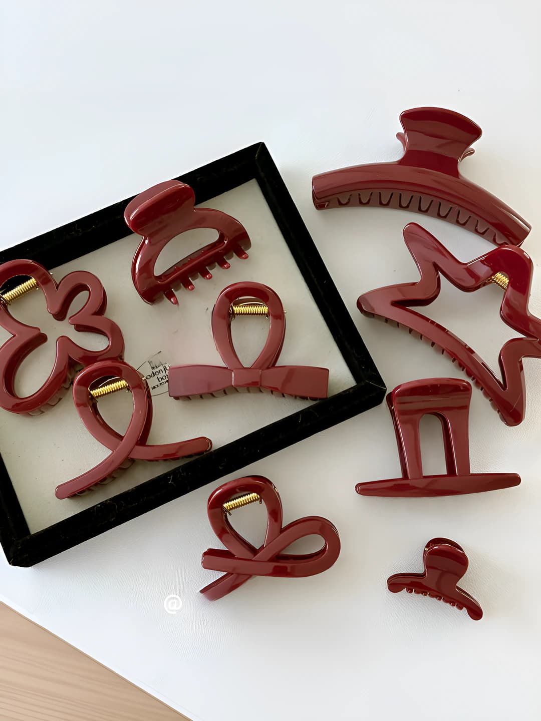 Women's hair clips and combs: red color, plastic, large size, high quality, Korean style, sweet design