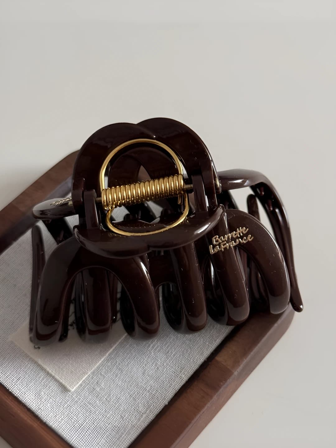 9# Chocolate jellyfish clip ~9.5 cm