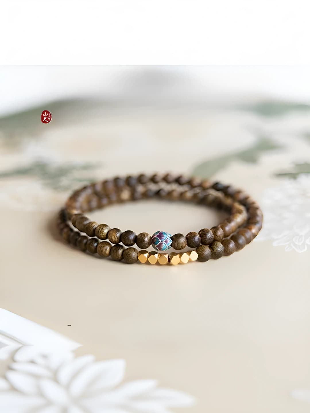 Women's natural sandalwood beaded bracelet, retro style, hand-woven, double layer