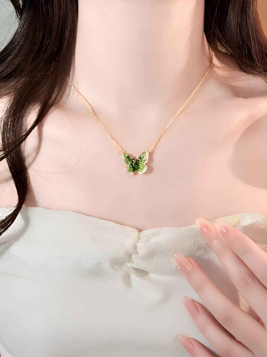 Women's butterfly pendant necklace with green gradient, light luxury style, zirconia, 2026
