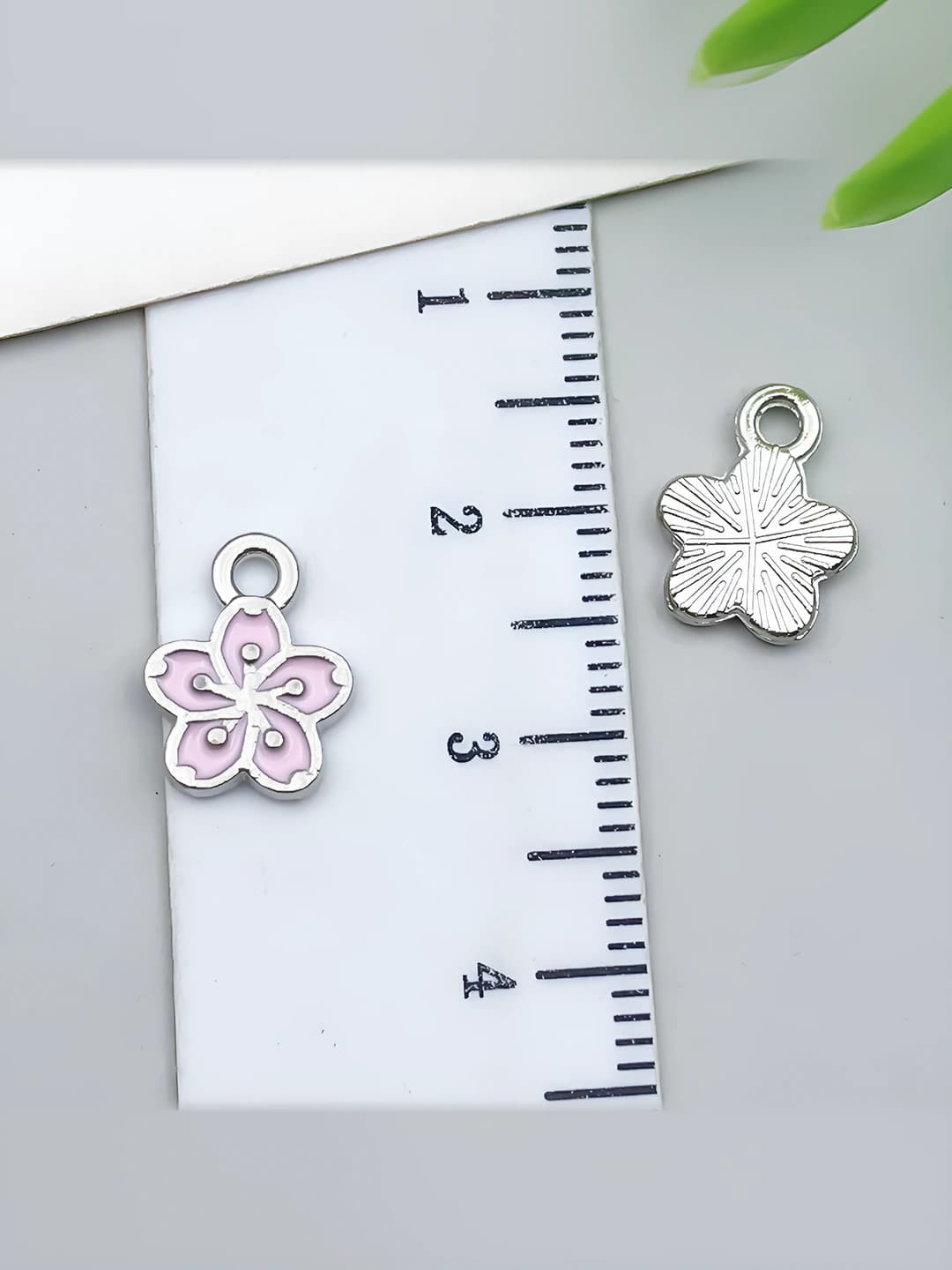 1 pc White K, Pink Small Sakura, 9x11mm, 0.5g