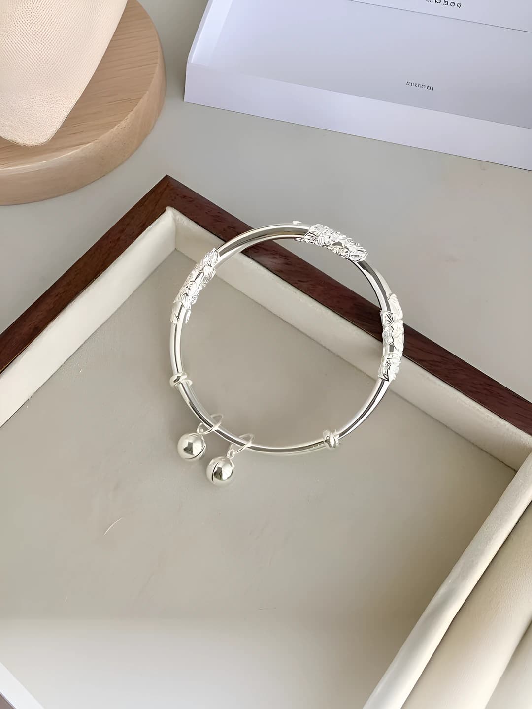 Women's retro style Chinese style bracelet with circle design element, zinc alloy with baked finish