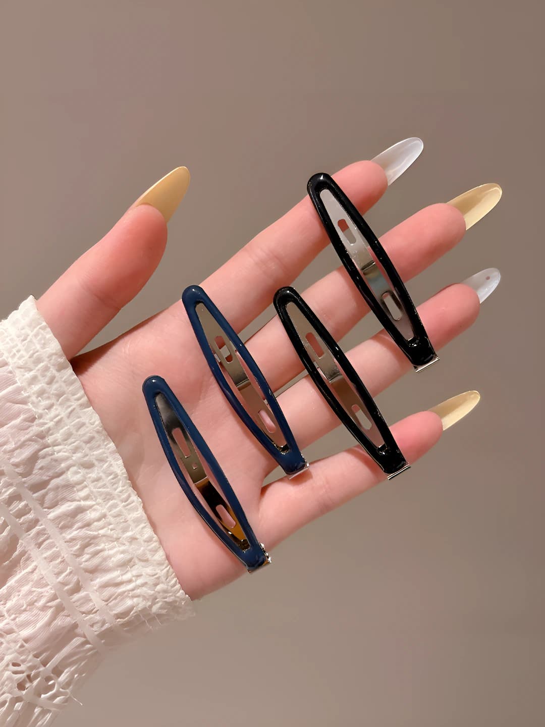 Black, 4 pcs