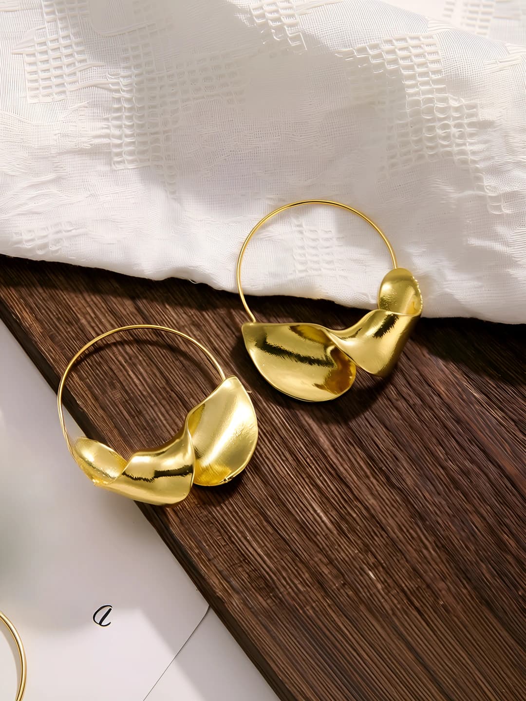 HS1930-Gold-11