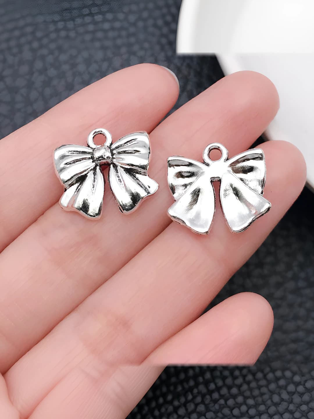 Старинное серебро бант 16x17x3mm-1.9g