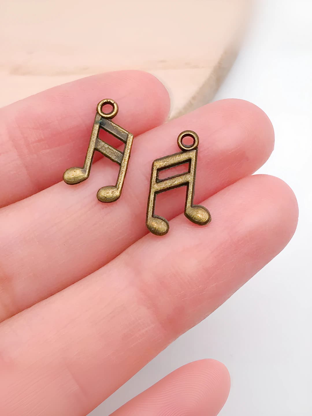 1 music note 9x20mm-0.2g