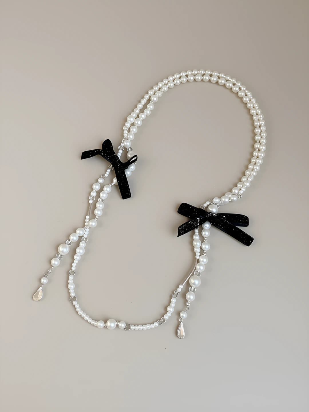 Necklace - White - Black