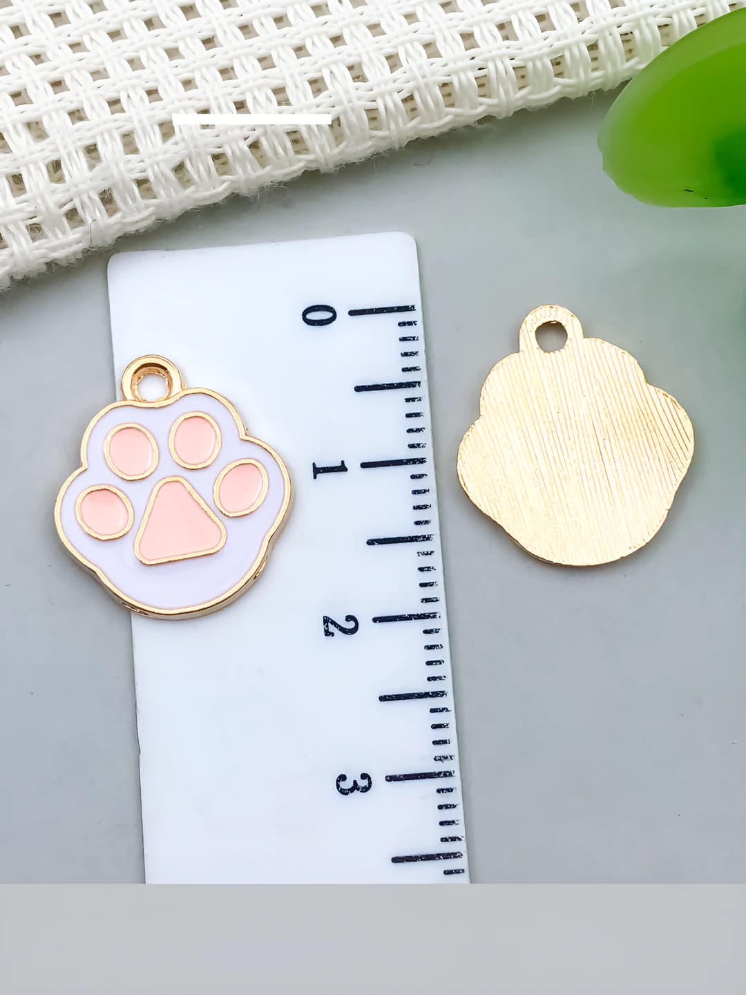 1 pc cute animal meat pink bear, rabbit, cat 17x15mm-1.1g