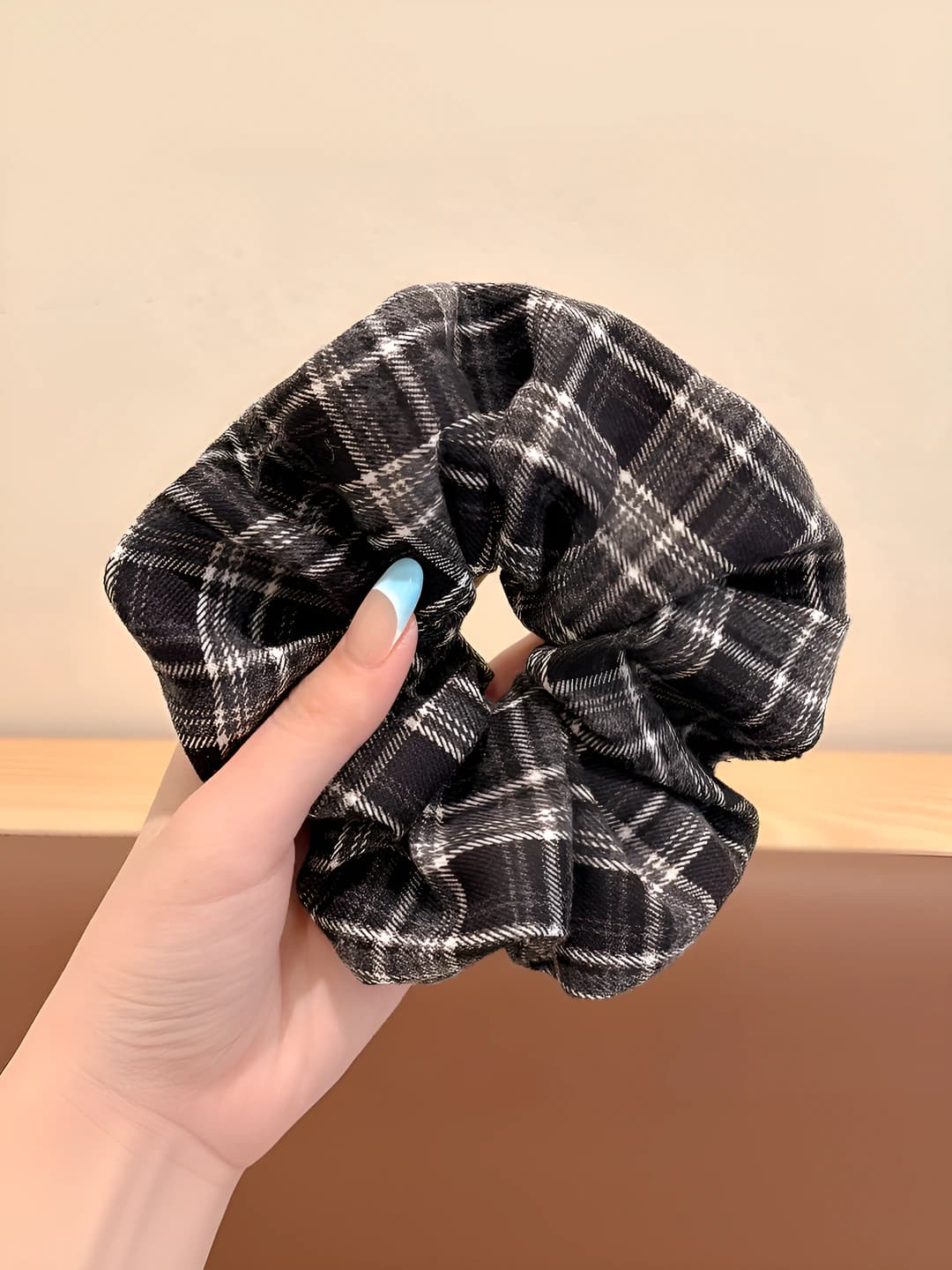 1# Grey plaid hair tie 14 cm