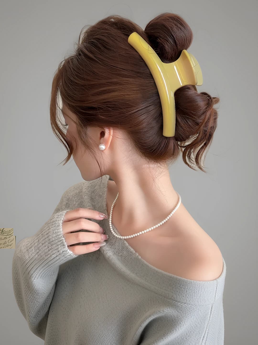 14# Light yellow, curved, ~12cm