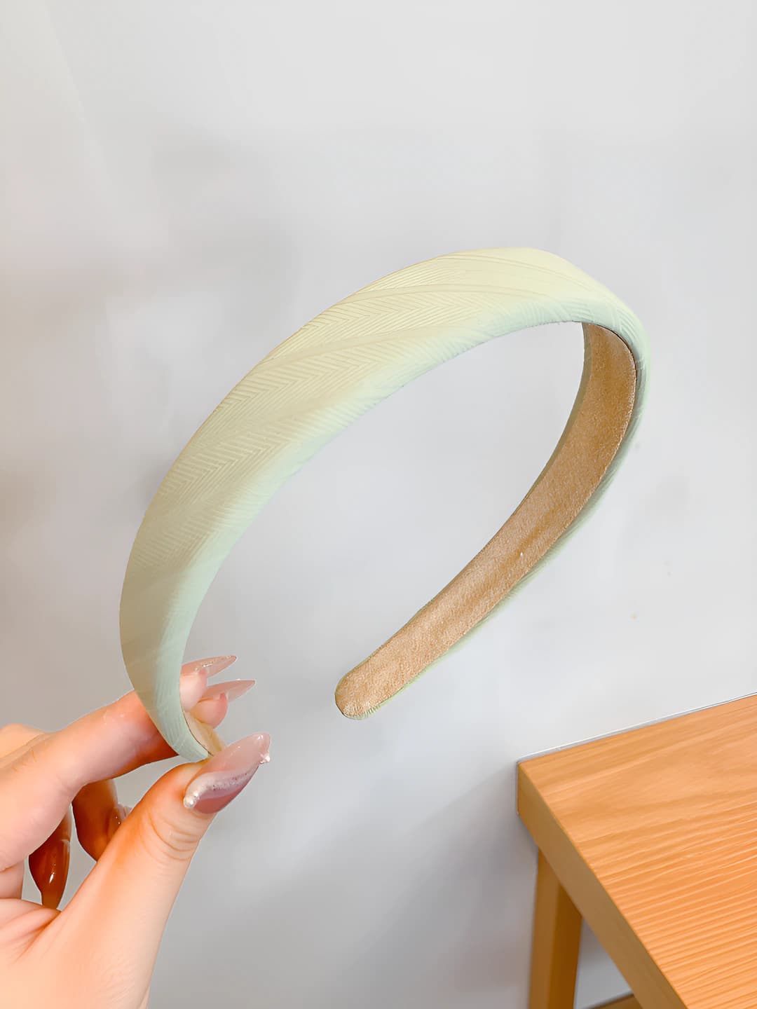 4# Light green, 2.1 cm