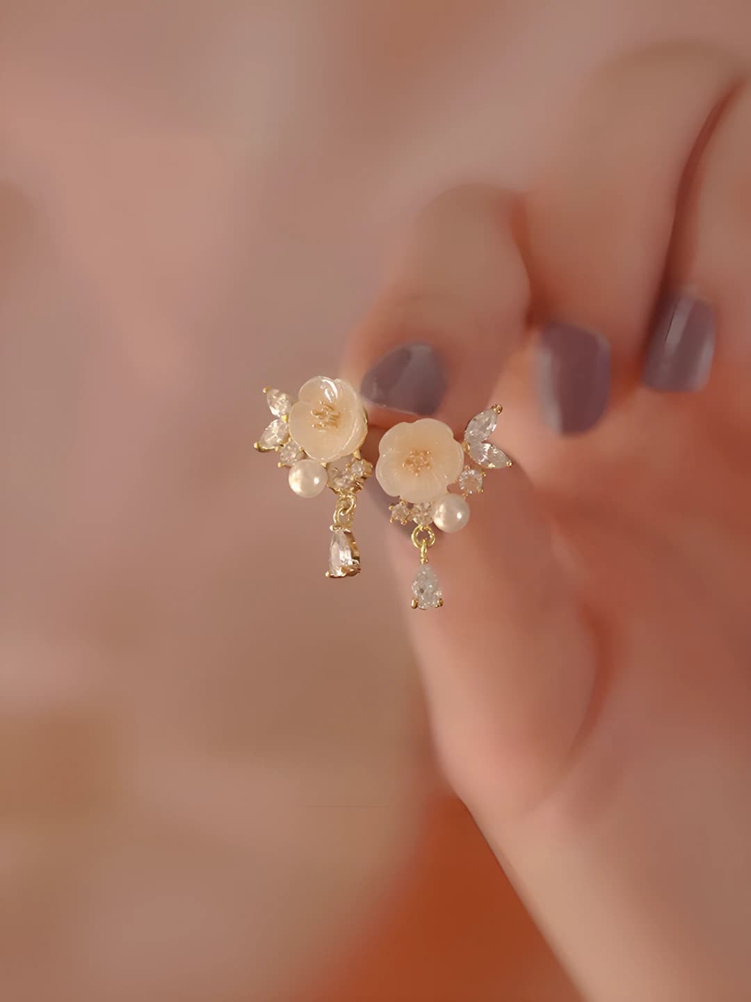 Gold - Camellia pearl studs