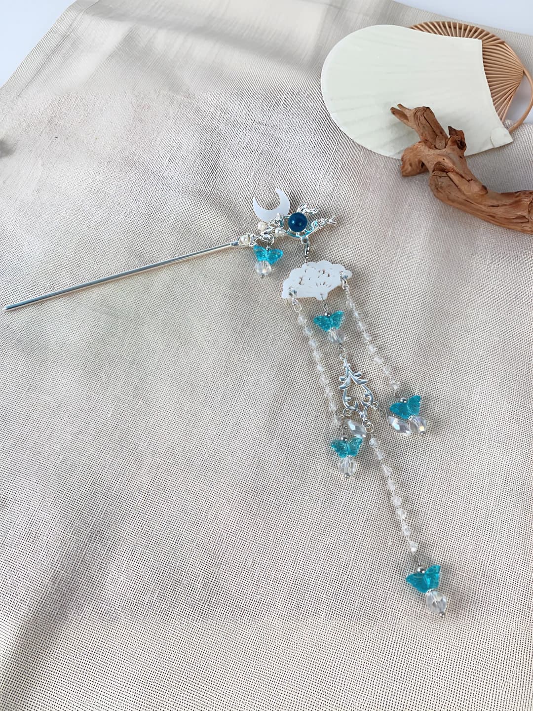 Dreamy blue moon fan tassel