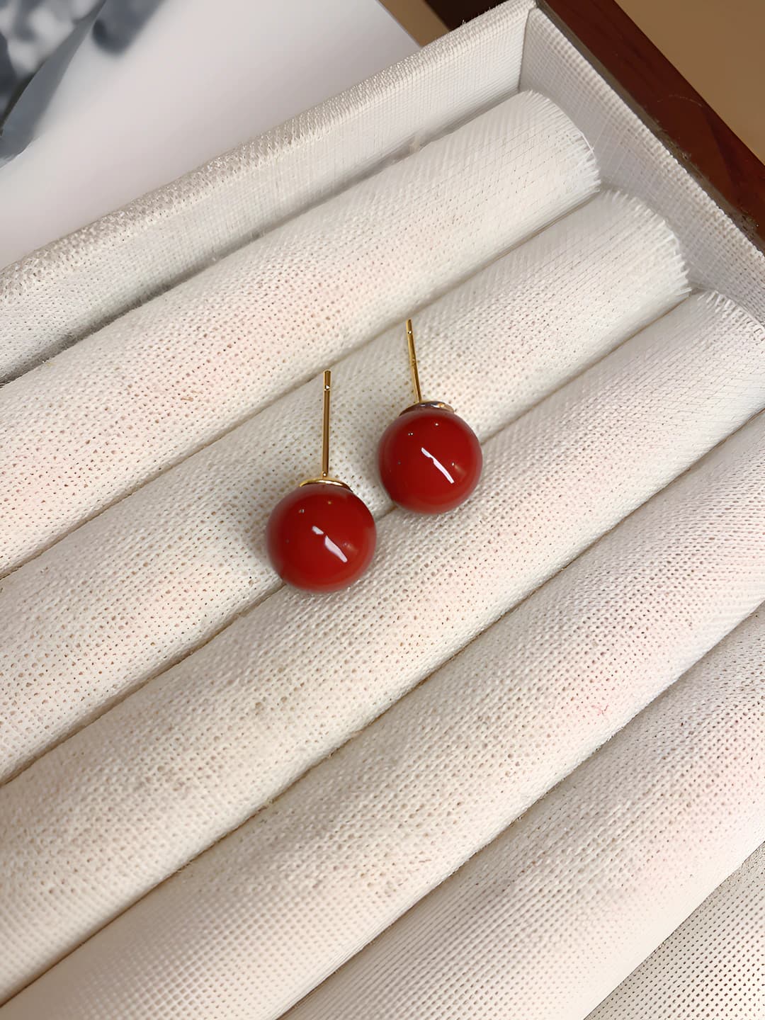 47# Золотой, красный, 12mm