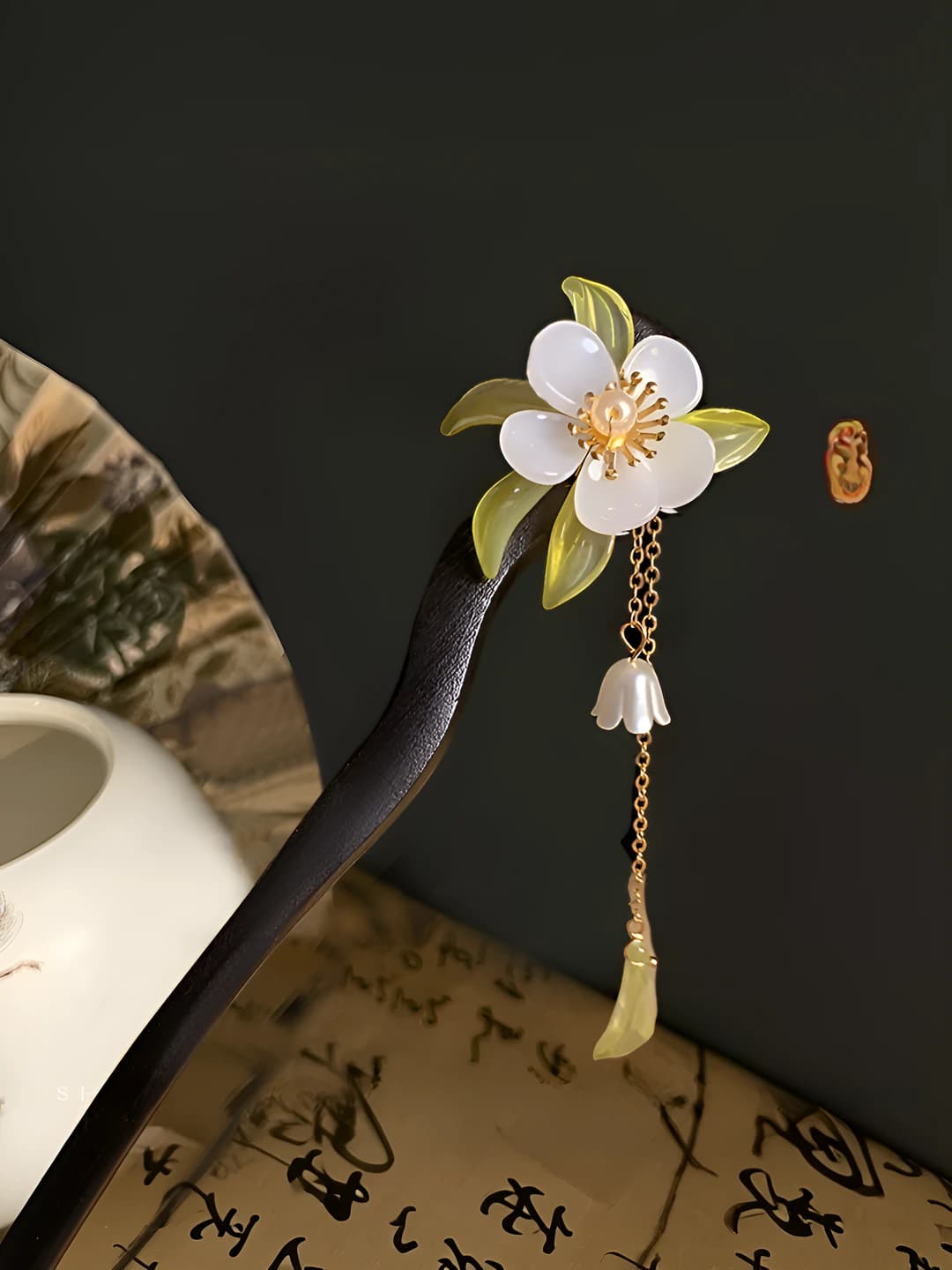 Orchid tassel hairpin