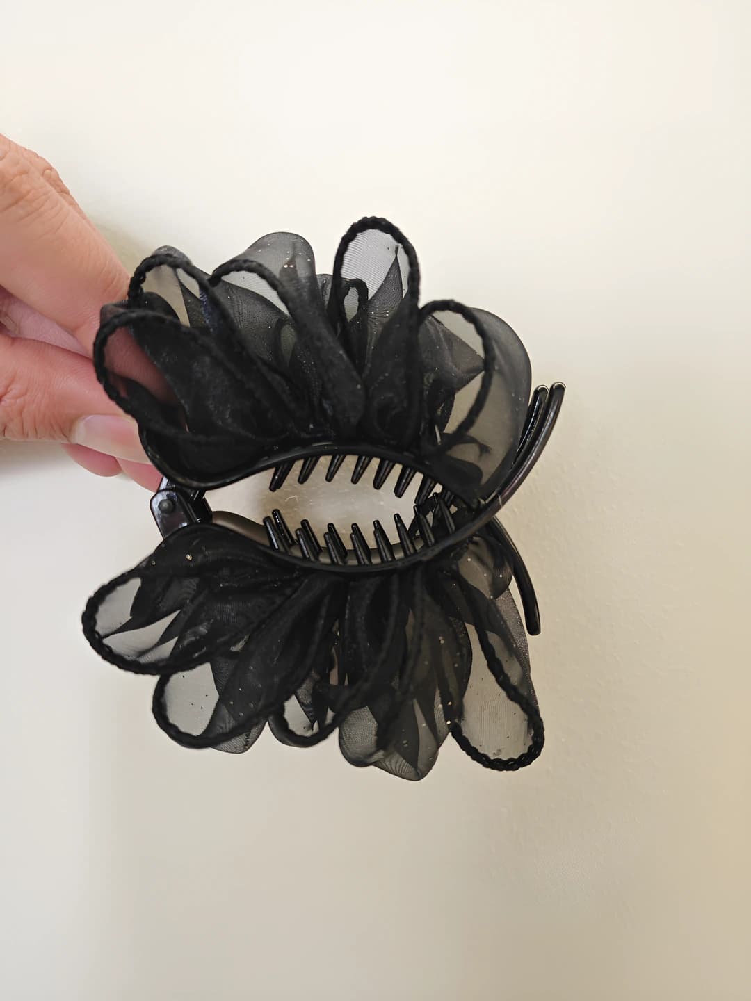 Black double-sided ruffled mesh, ~8 cm
