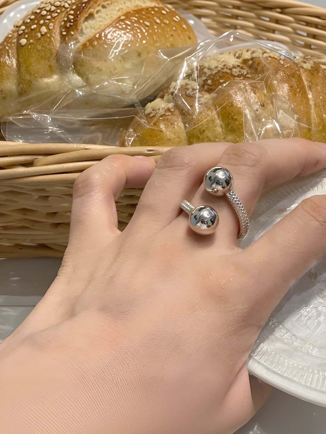 Women's 925 silver-tone brass ring, Korean style, geometric shape, with two round stones, adjustable size