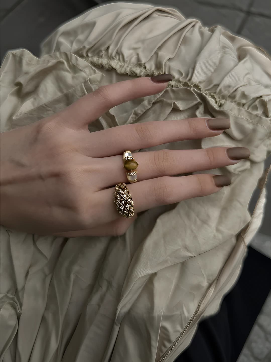 C black-gold + D tiger eye