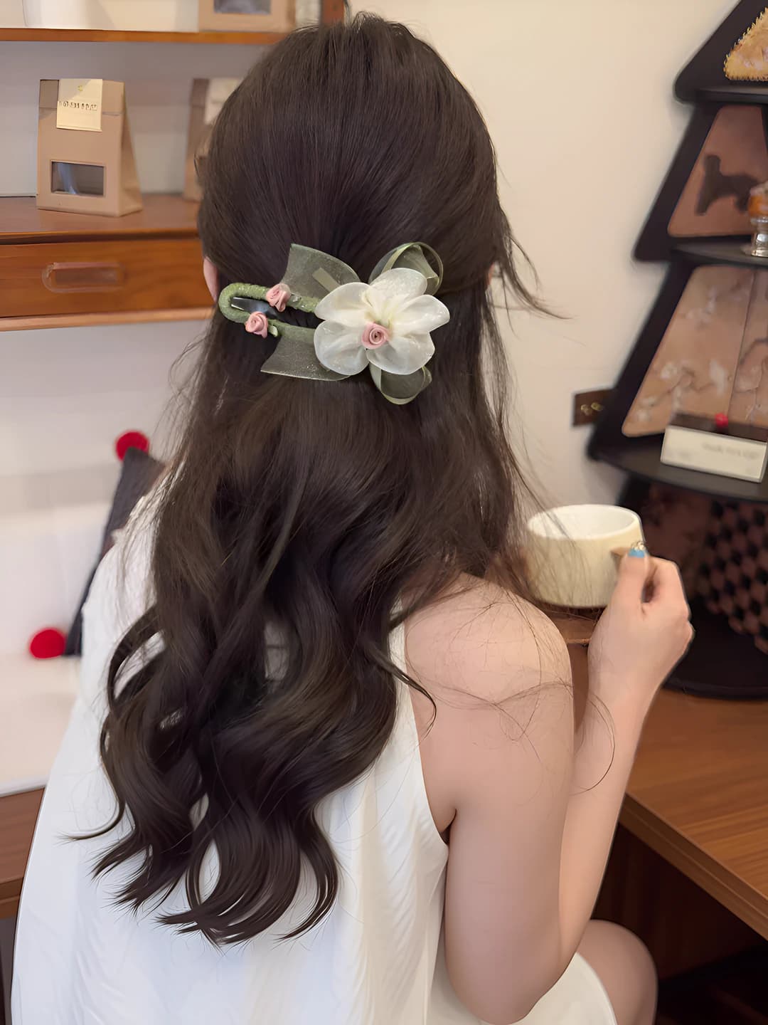 3# Beige flower clip