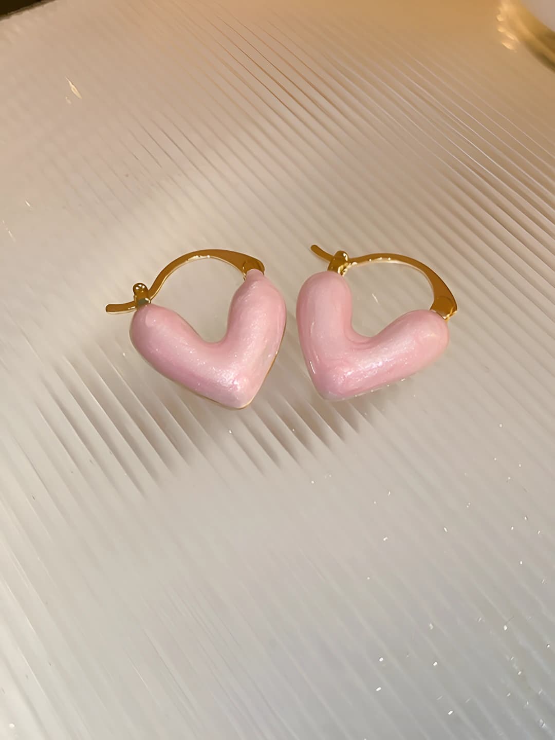 17# Ear clip - Pink (Gold plated)