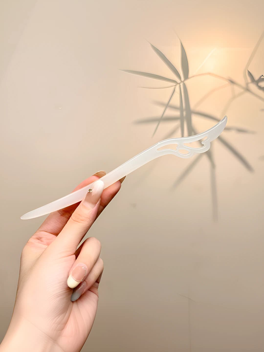 1# Plain white - flying wing