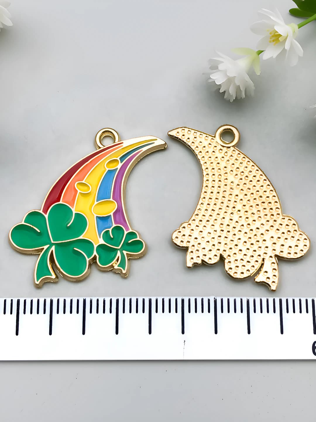 1 pc kc gold clover rainbow 25x22mm-2.2g-21836