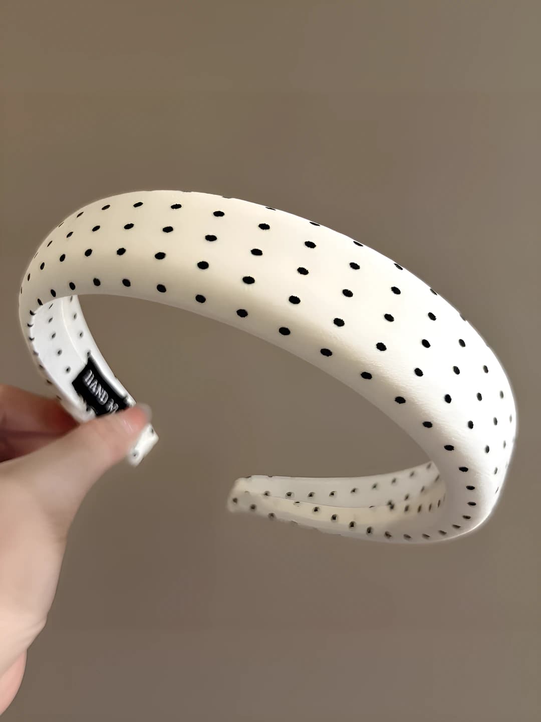 3# Off-white, polka dot, 3 cm
