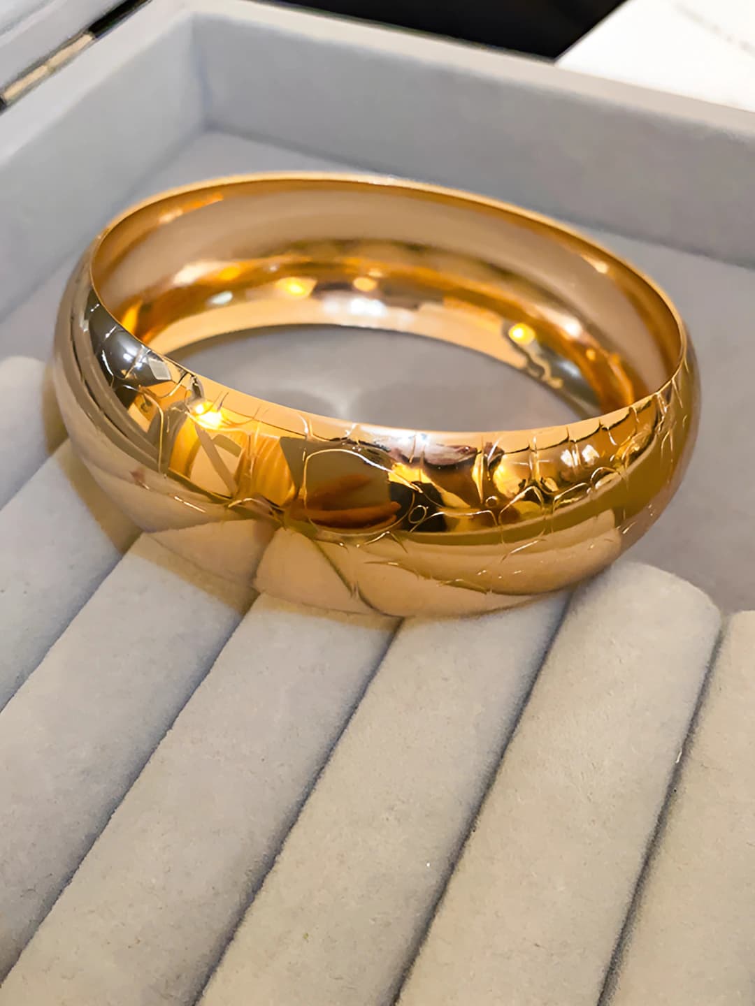 26# Bracelet - Gold