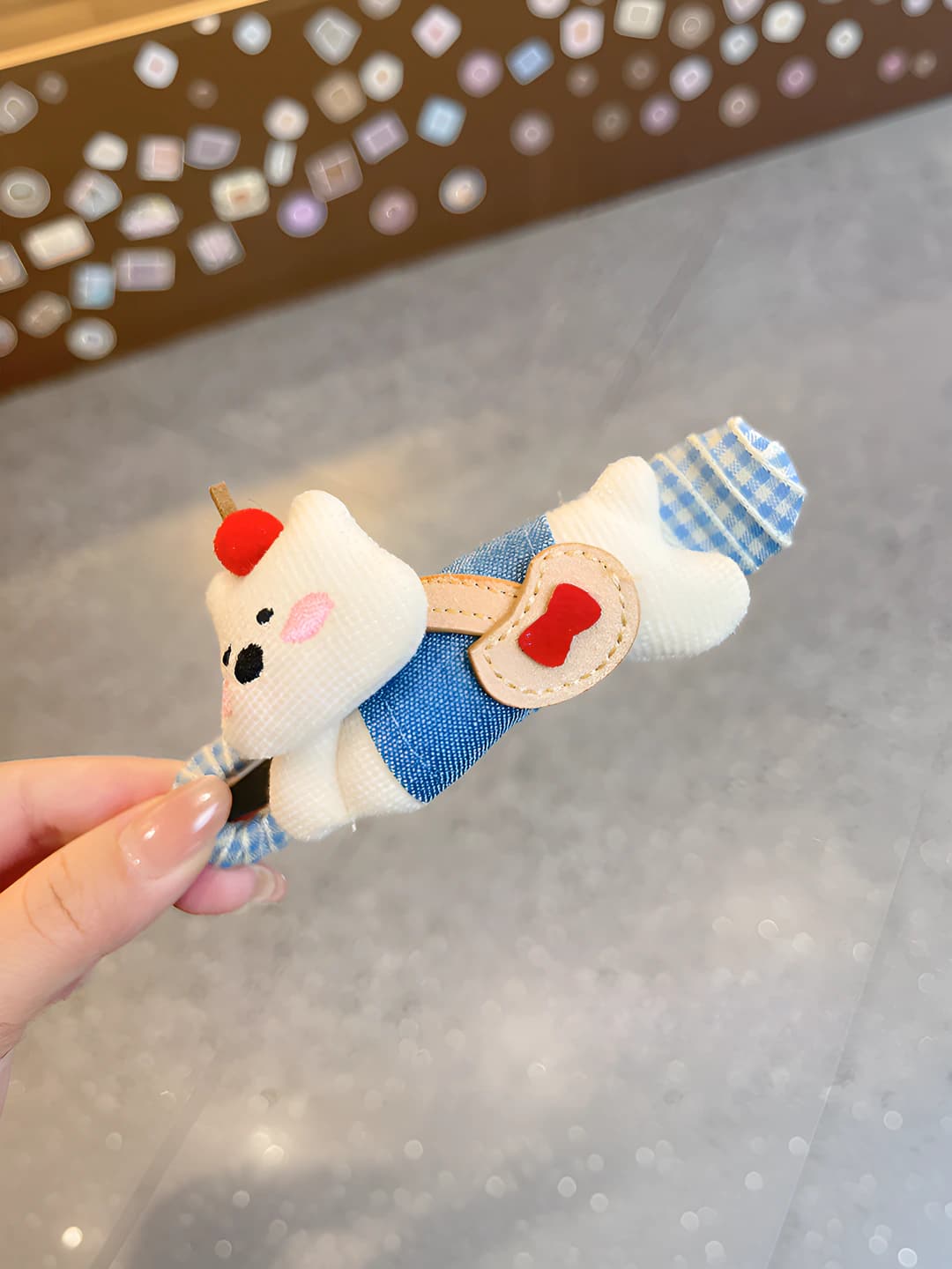 White bag puppy clip