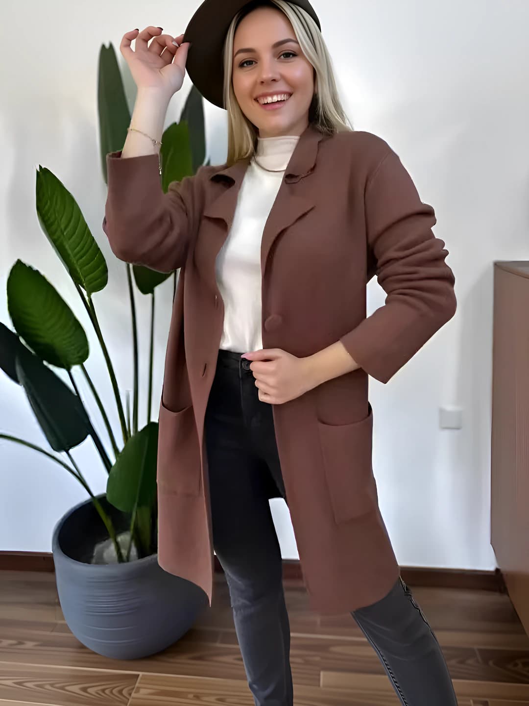 Women's long woolen coat with lapel collar and long sleeve, autumn-winter 2026