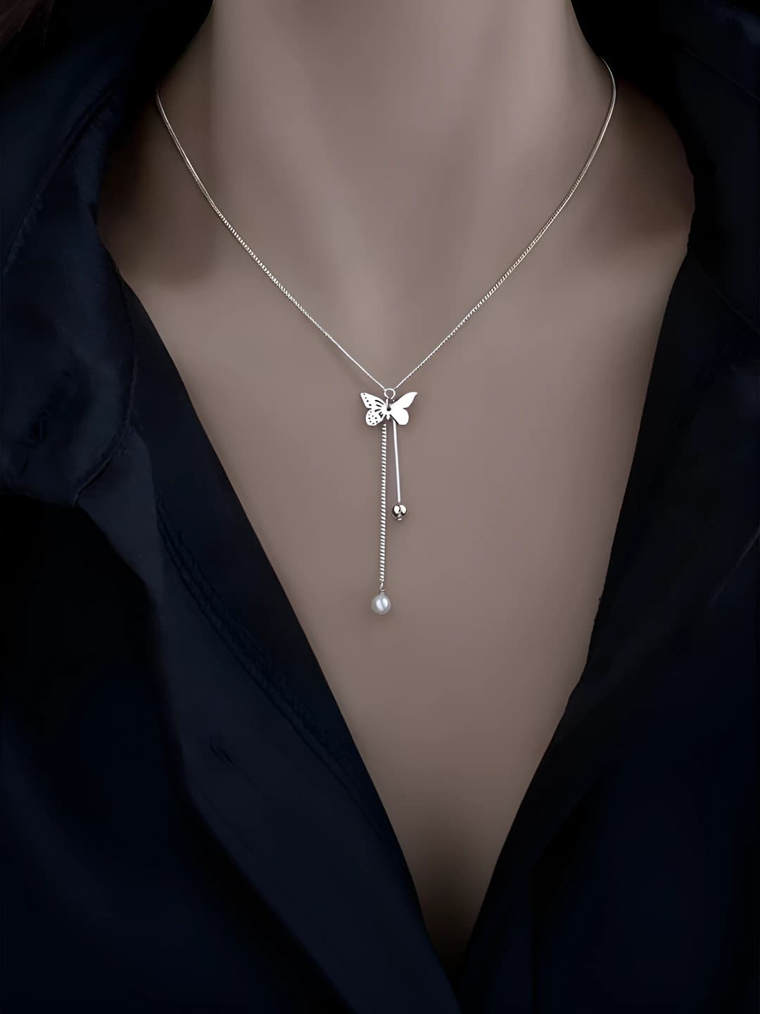Women's simple collarbone chain with tassel, pearl and butterfly design