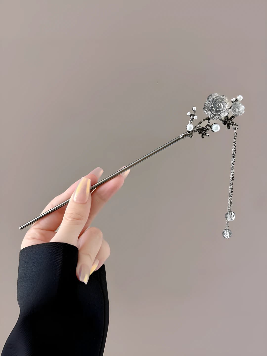 Flying flower hairpin