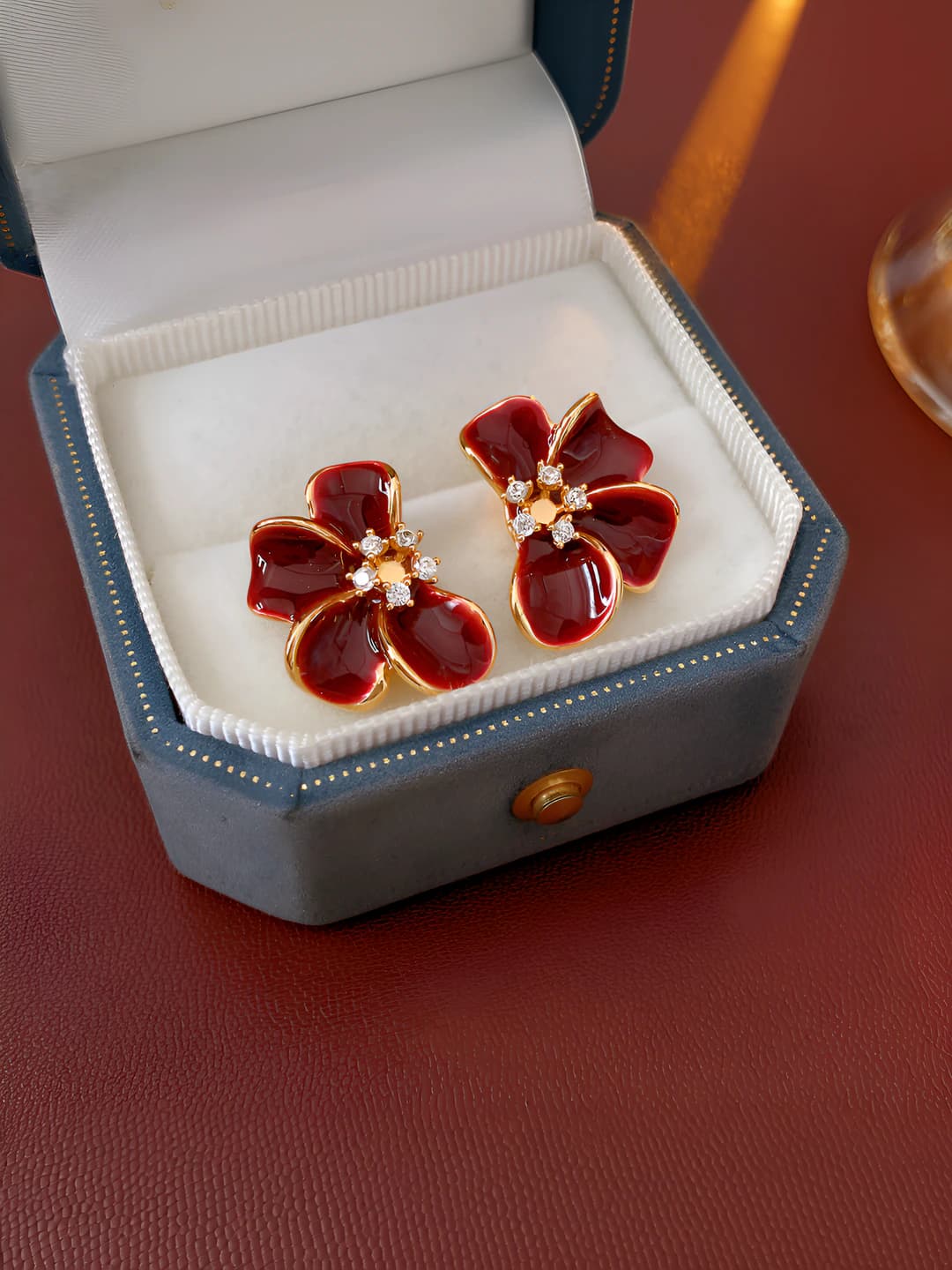 46# Silver post - Gold - Red (Real gold plating)