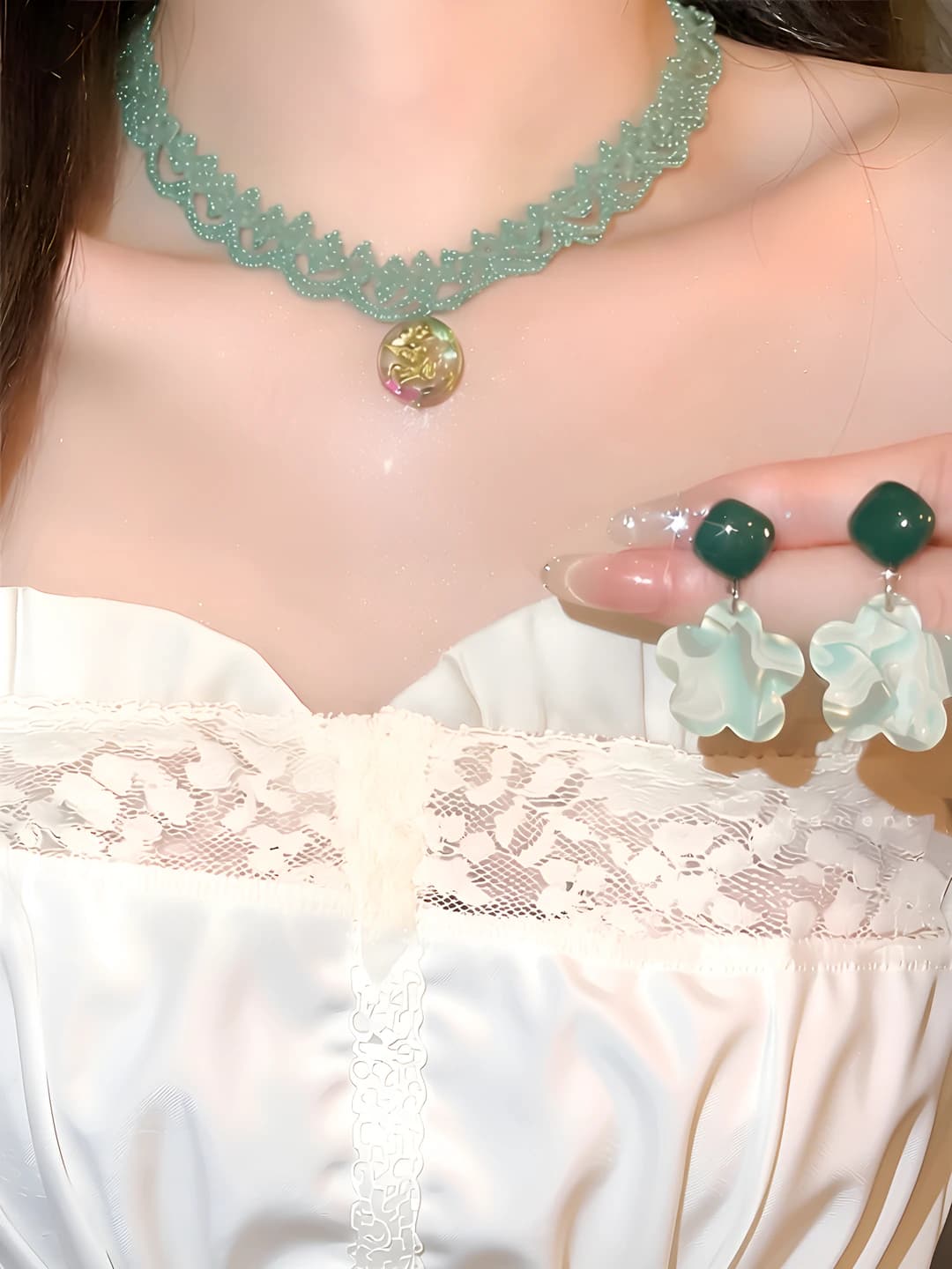 Women's floral resin pendant earrings and clavicle chain jewelry set
