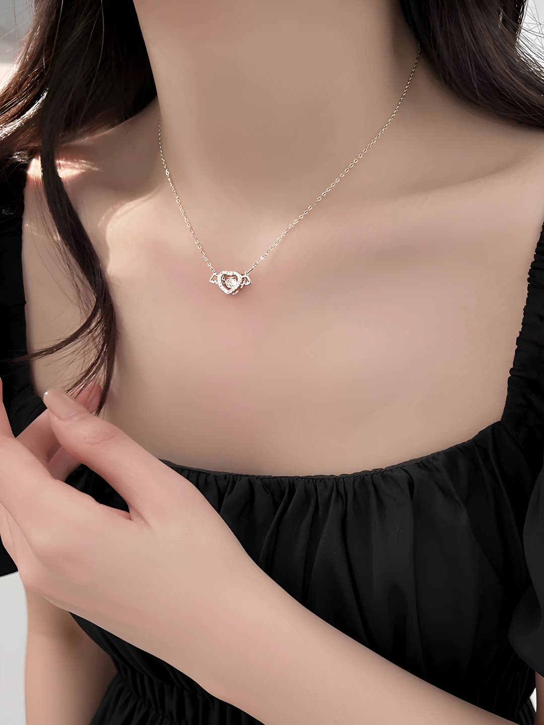 Women's heart pendant necklace: Korean style, wing design, bronze, cross chain