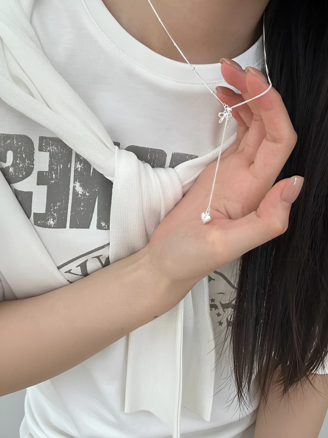 Women's bow and heart pendant necklace, simple and versatile ins style, collarbone chain