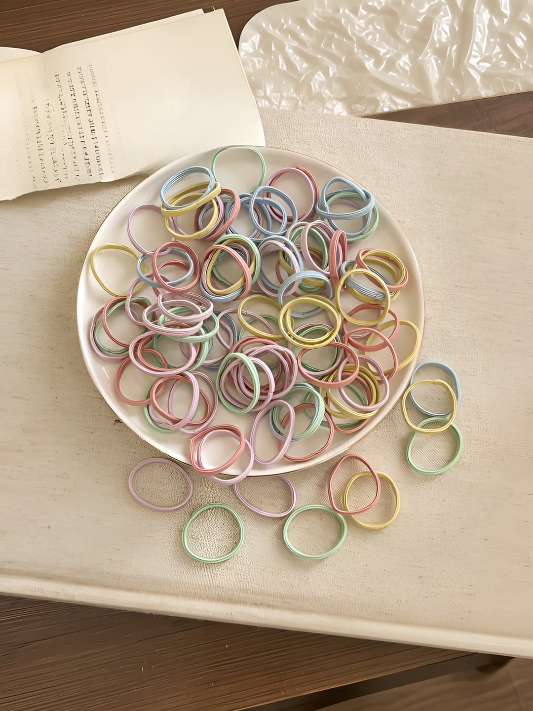 Candy color flat ties (medium, 100 pcs)