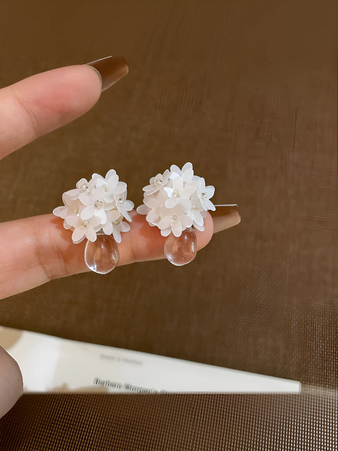 Серебряная игла - белый