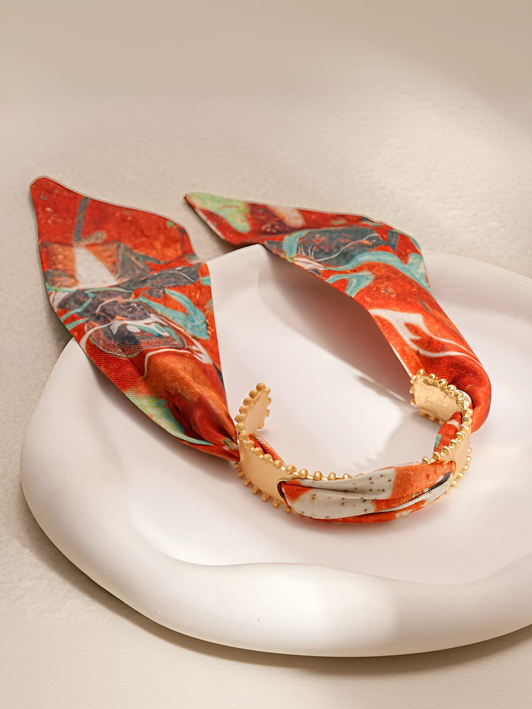 17# Gold-Red Narrow